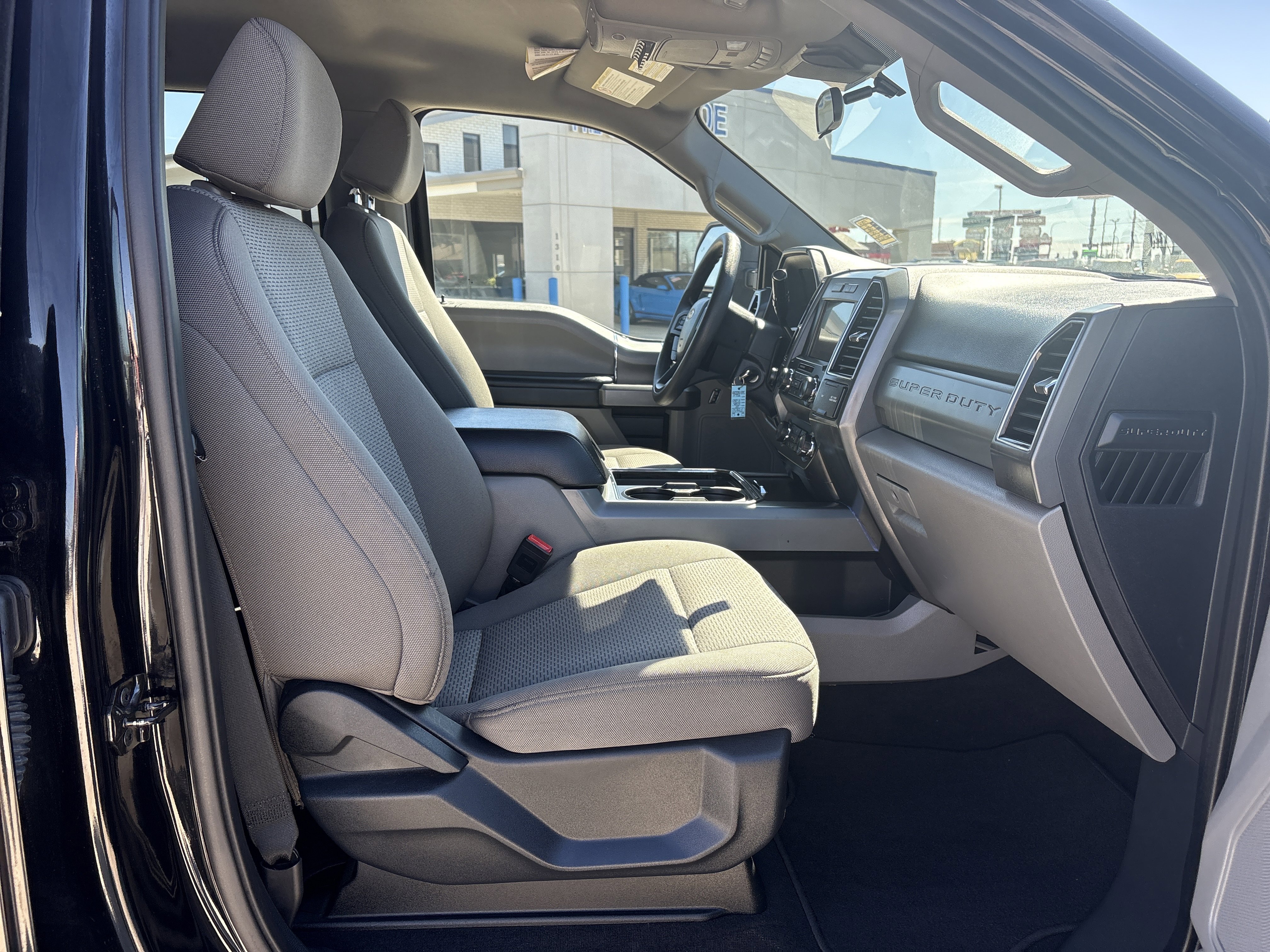 Used 2022 Ford F250 XLT w/ Black Appearance Package image 10