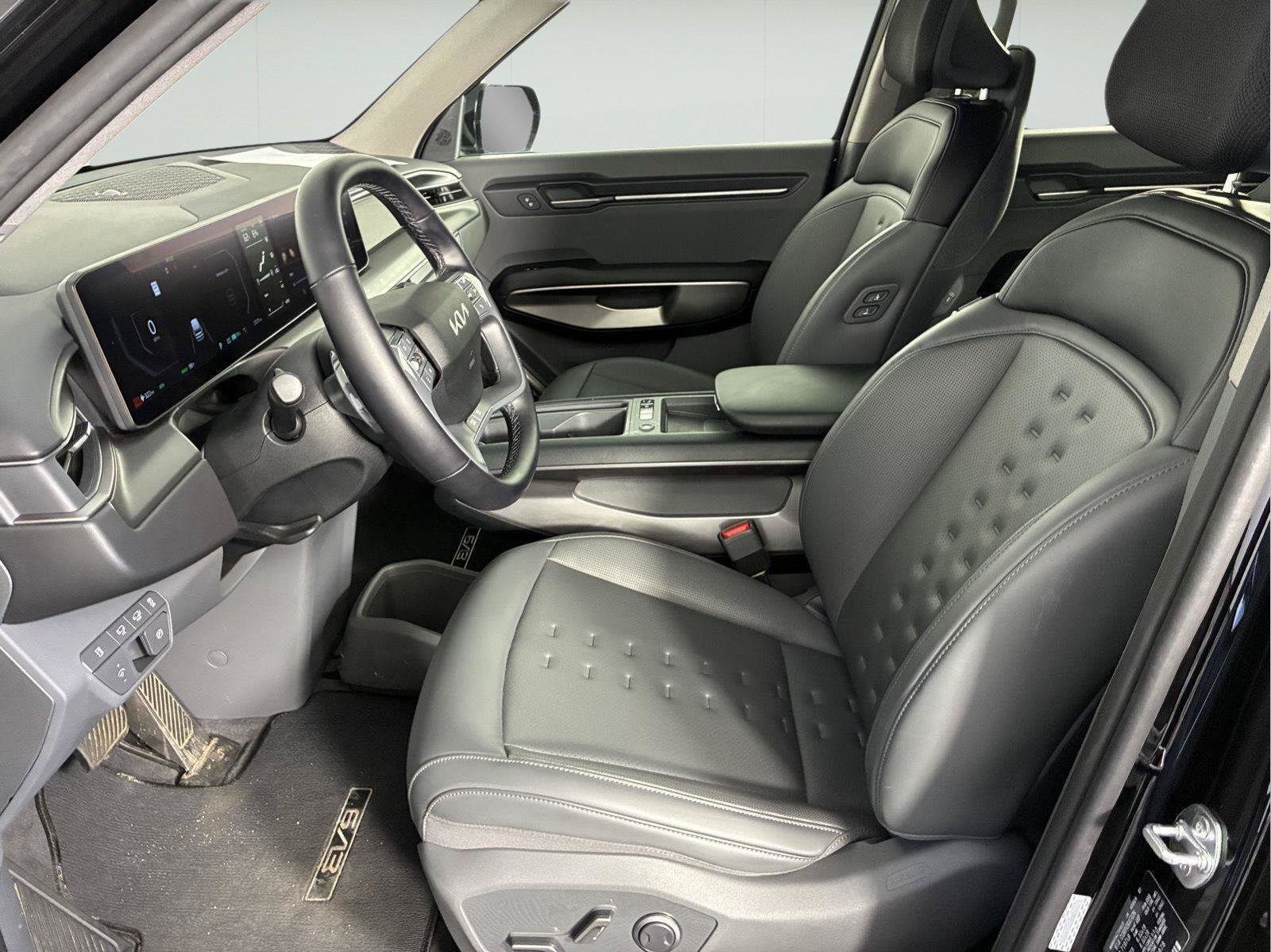 Used 2024 Kia EV9 Wind AWD/4WD image 26