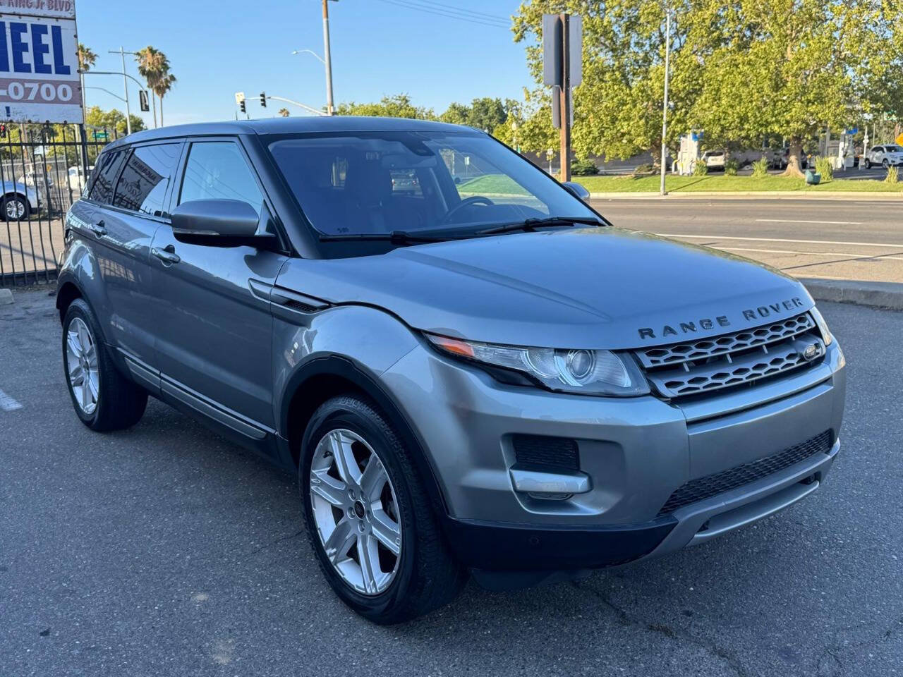Used 2013 Land Rover Range Rover Evoque Pure w/ Climate Comfort Pkg AWD/4WD image 1