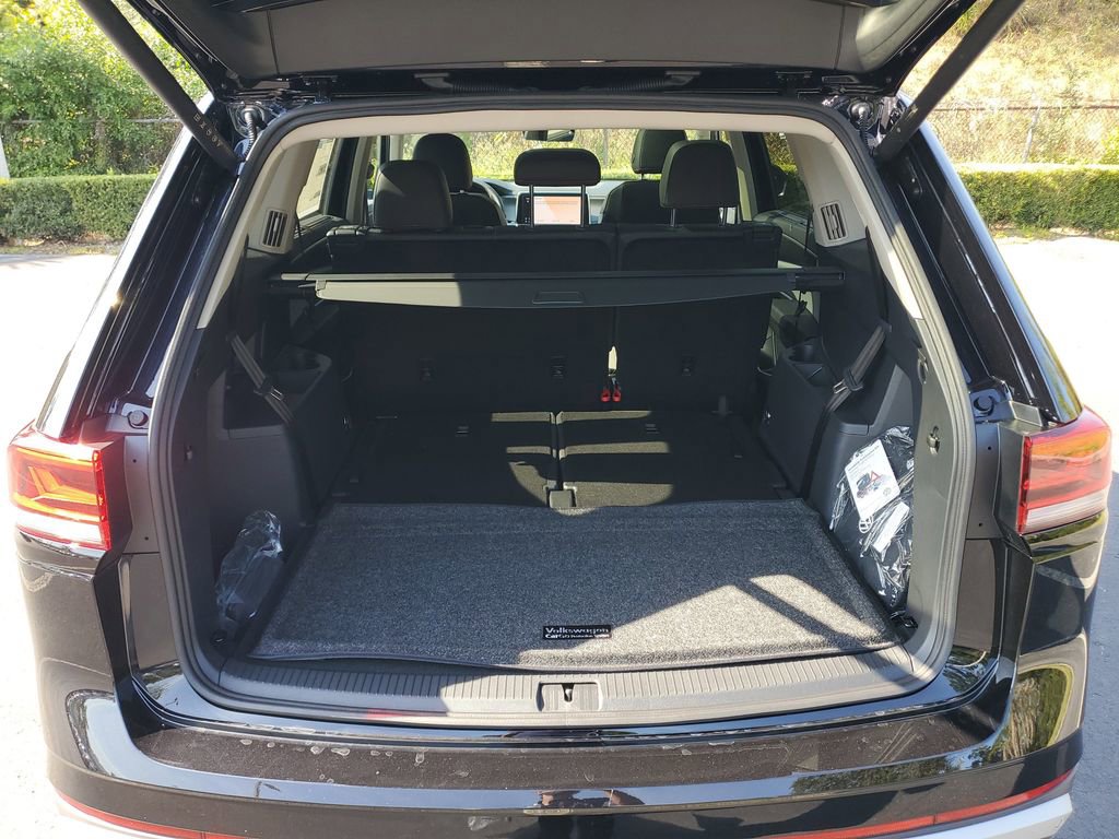 New 2026 Volkswagen Atlas Peak Edition image 9