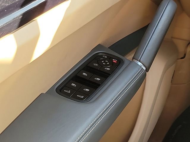 Used 2021 Porsche Cayenne S image 22