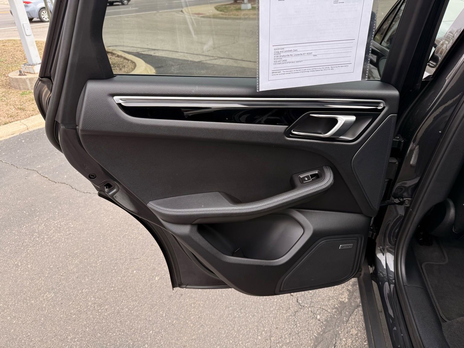 Used 2022 Porsche Macan image 38