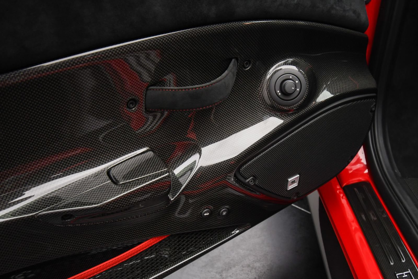 Used 2020 Ferrari 488 Pista Coupe RWD image 52