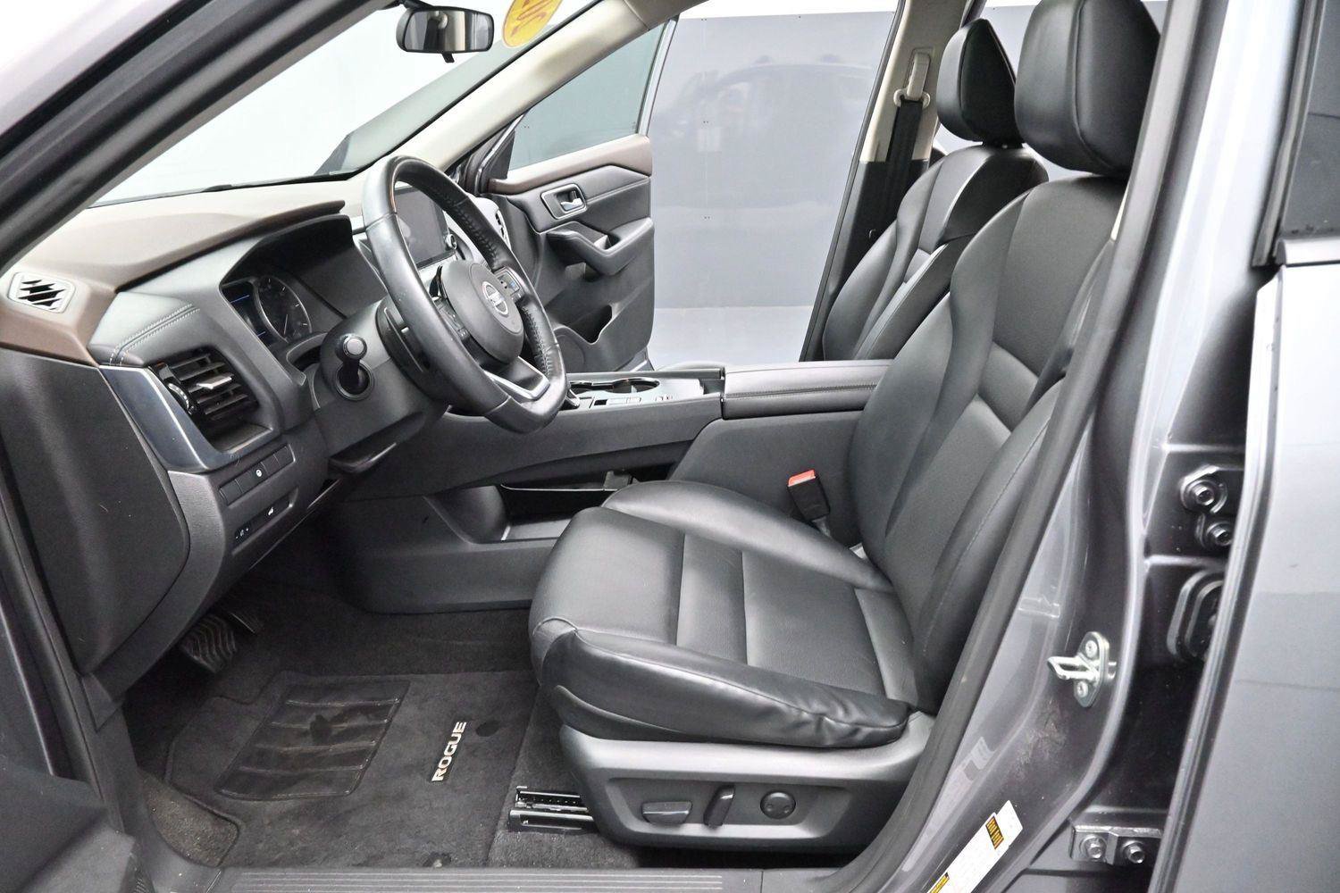 Used 2021 Nissan Rogue SV w/ Premium Package FWD image 13