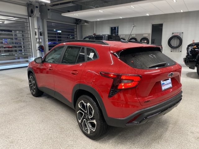 New 2026 Chevrolet Trax RS w/ Sunroof Package FWD image 7