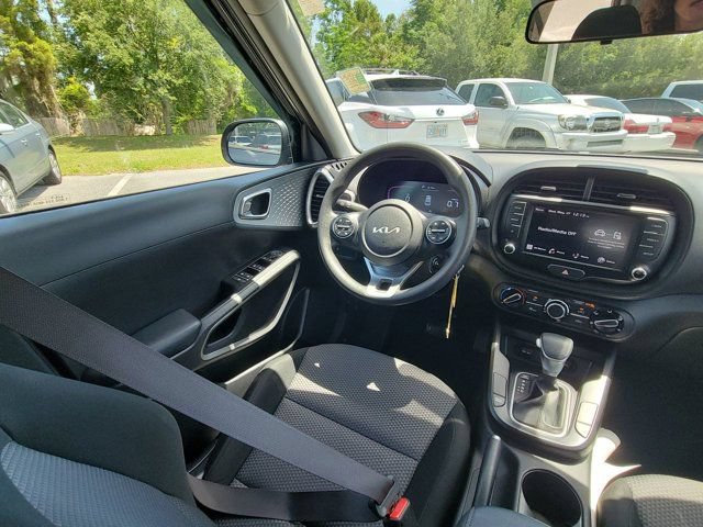 Used 2024 Kia Soul LX w/ Option Group 015 FWD image 7