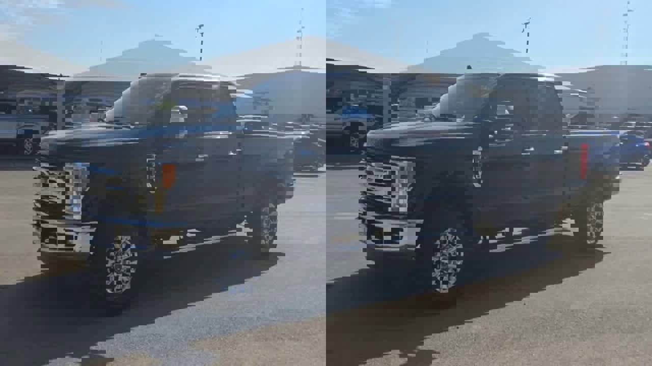 Used 2019 Ford F250 XLT w/ XLT Premium Package image 5