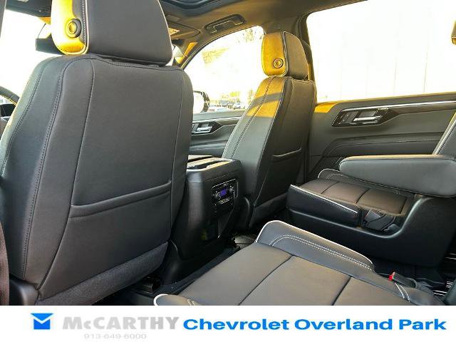 New 2026 Chevrolet Suburban Premier w/ Sun And Tow Package AWD/4WD image 19