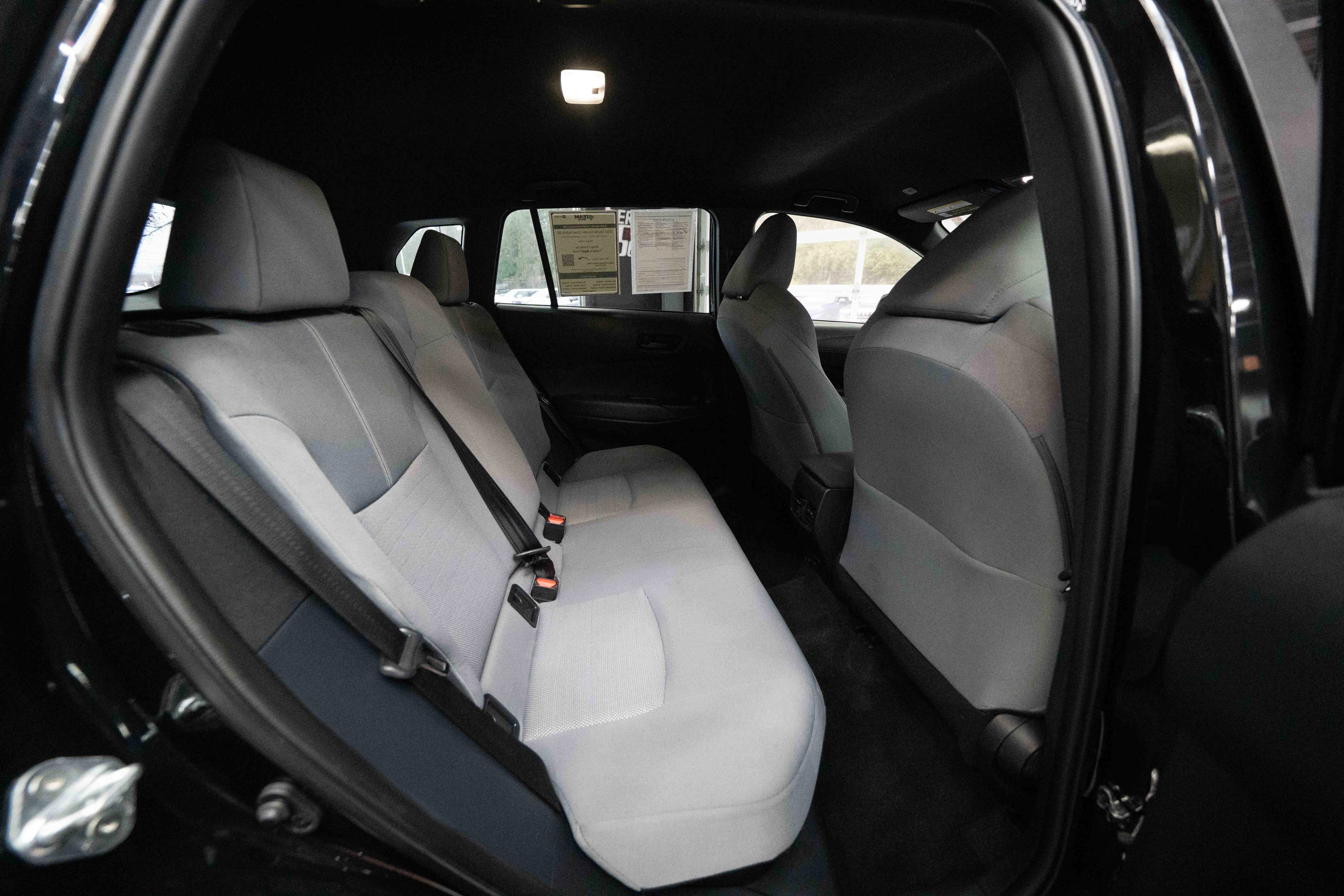 Used 2023 Toyota Corolla Cross SE image 25