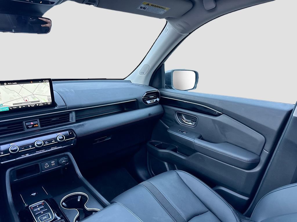 Used 2025 Honda Pilot Touring image 24