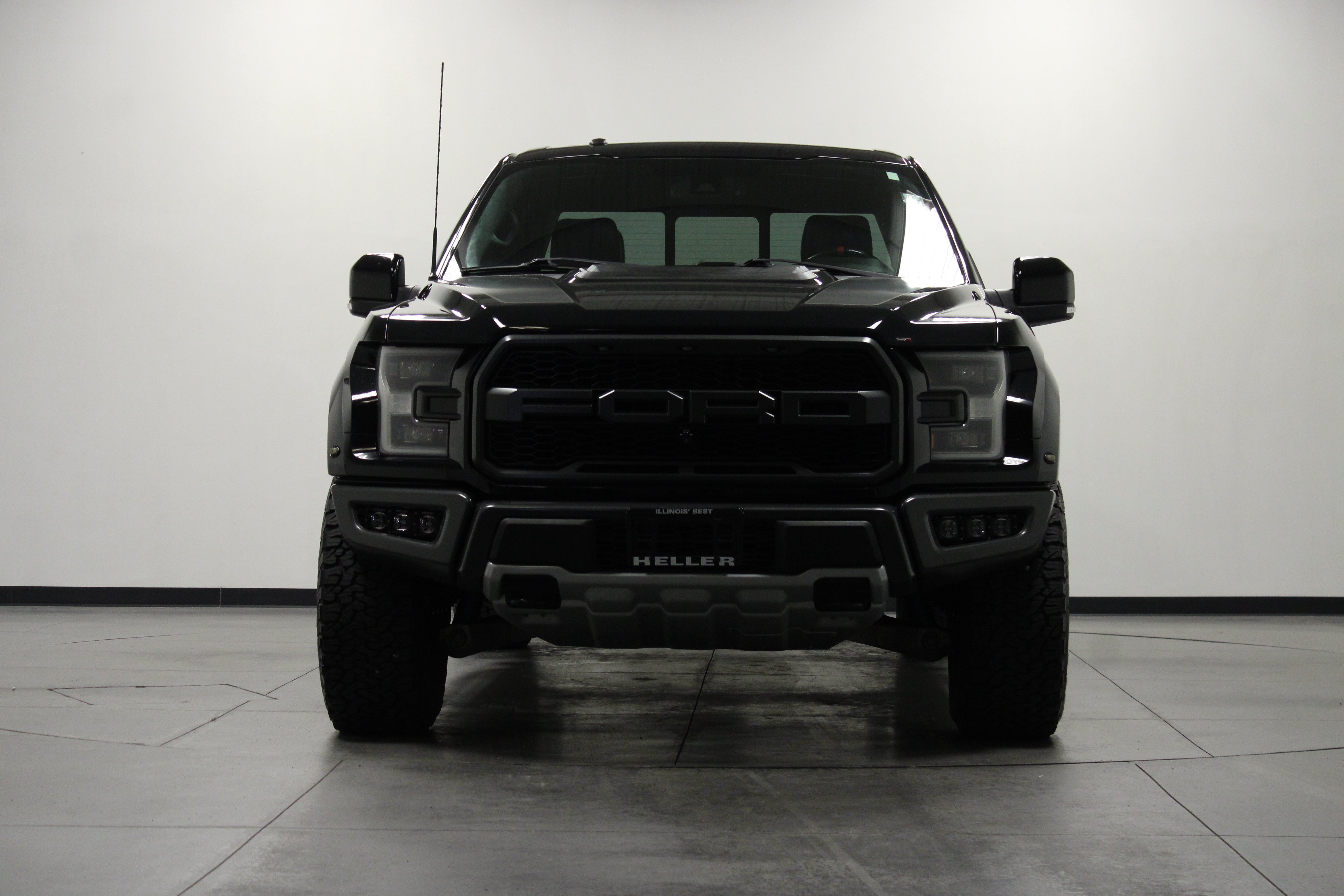 Used 2017 Ford F150 Raptor w/ Equipment Group 802A Luxury AWD/4WD image 9