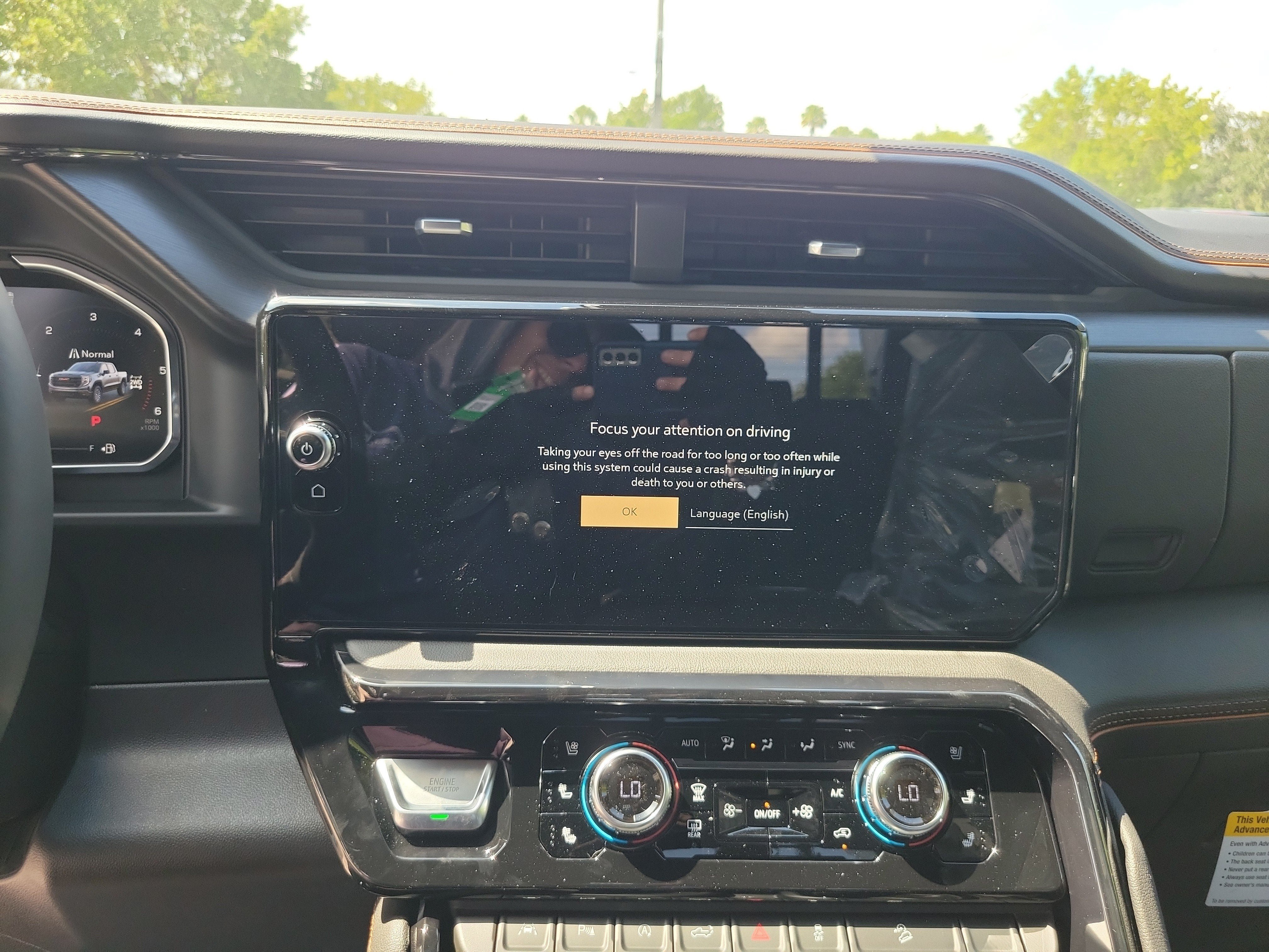 New 2026 GMC Sierra 1500 AT4 w/ AT4 Premium Package AWD/4WD image 11