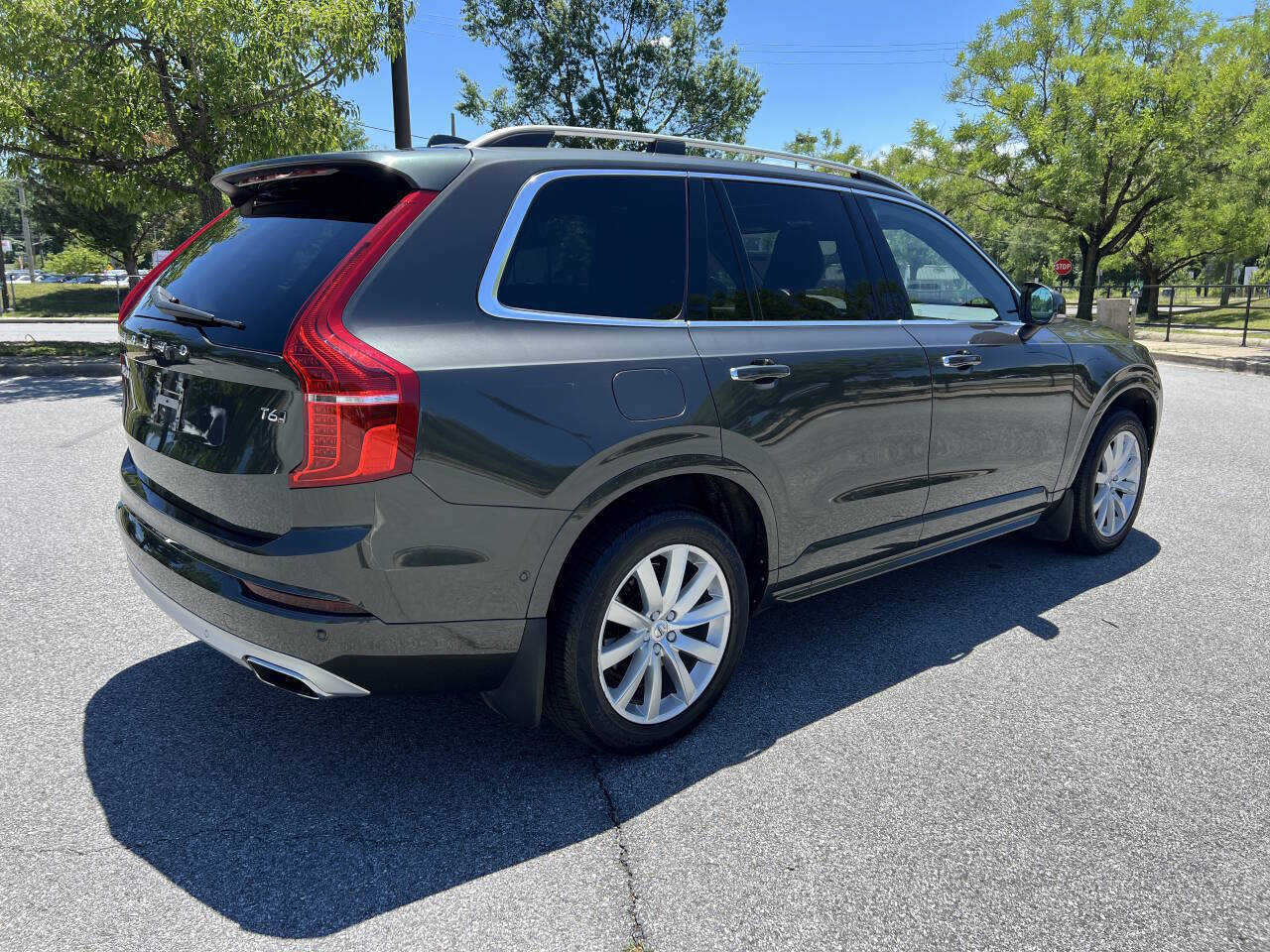 Used 2018 Volvo XC90 T6 Momentum w/ Convenience Package AWD/4WD image 5