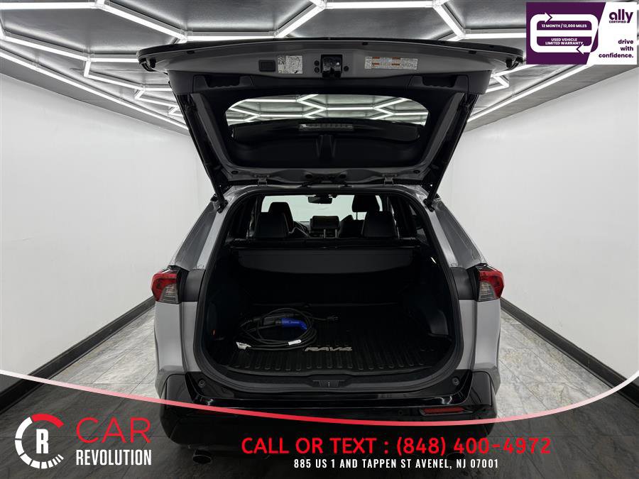 Used 2022 Toyota RAV4 XSE w/ Premium Package image 6