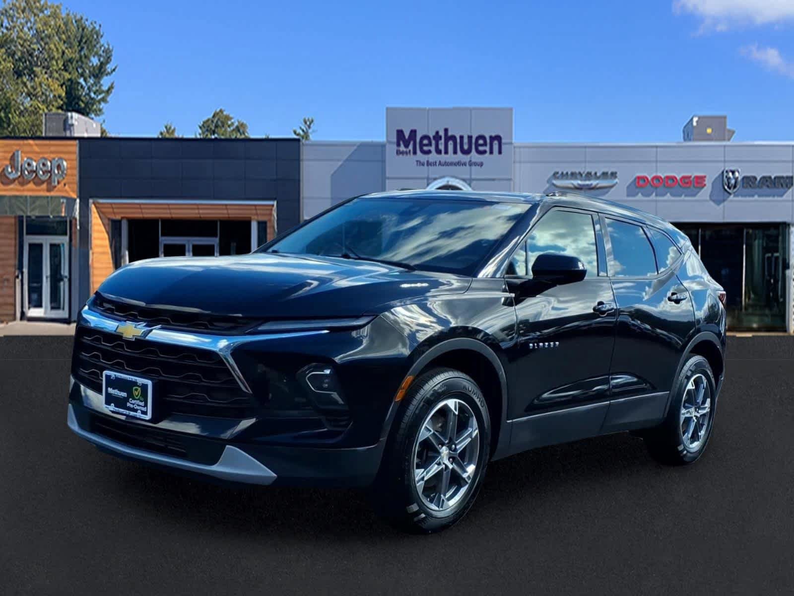 Used 2023 Chevrolet Blazer LT w/ Convenience Package AWD/4WD image 9
