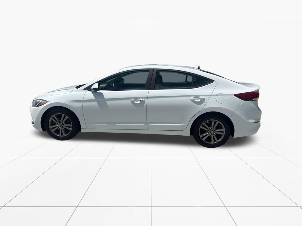 Used 2017 Hyundai Elantra Value Edition w/ Cargo Package FWD image 4