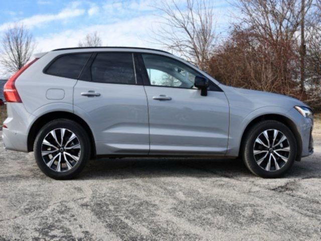 Certified 2025 Volvo XC60 B5 Plus image 9