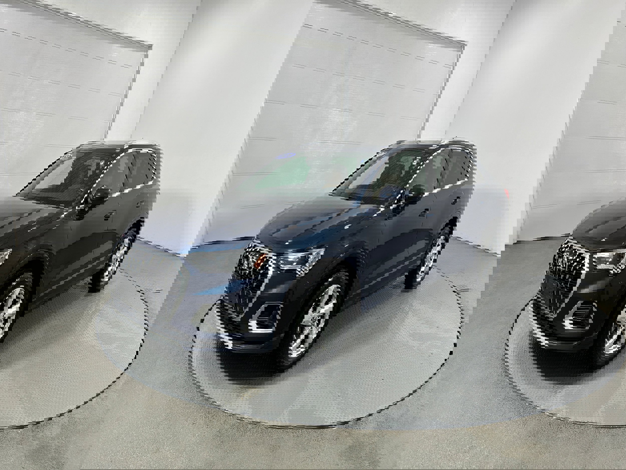 Used 2020 Audi Q3 2.0T Premium Plus w/ Premium Plus Package image 19