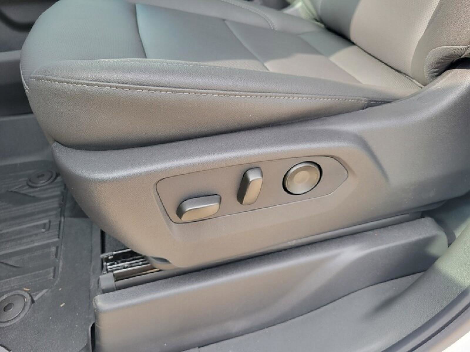 New 2026 GMC Sierra 1500 SLT w/ SLT Premium Plus Package image 25