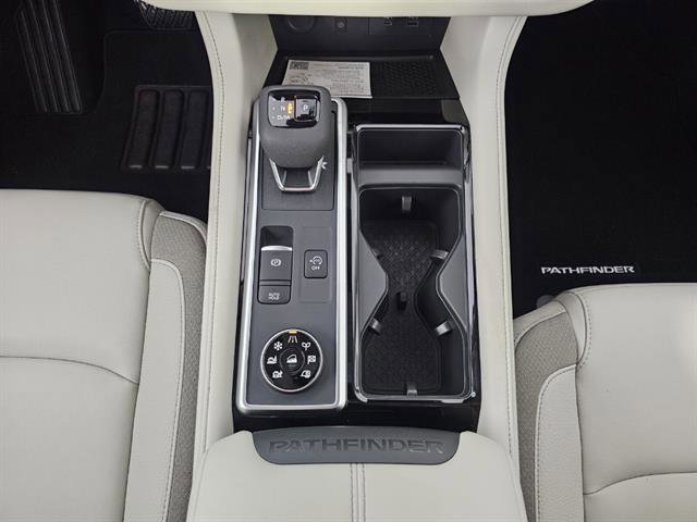New 2025 Nissan Pathfinder SL AWD/4WD image 36