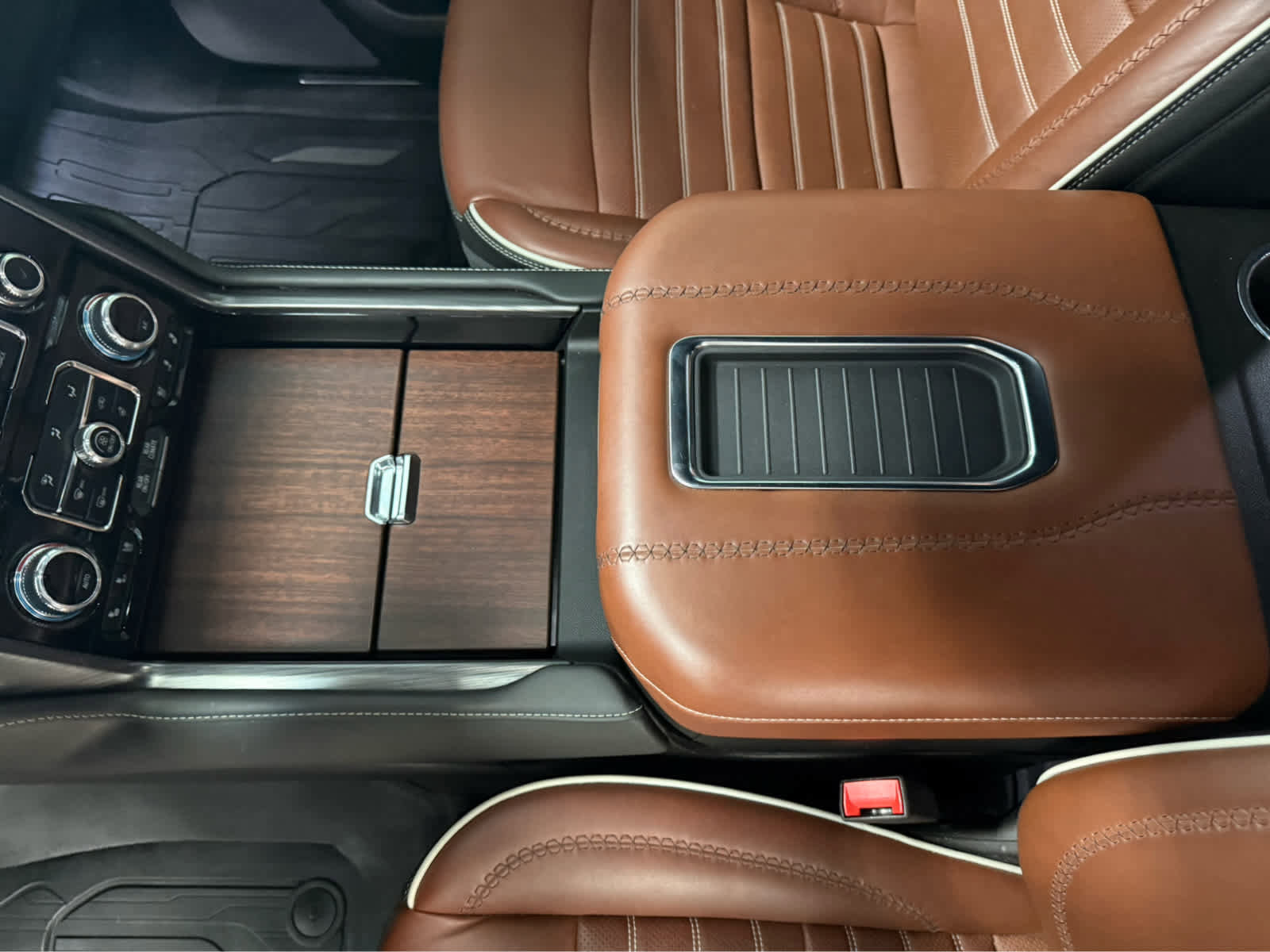 Certified 2023 GMC Yukon Denali Ultimate image 23