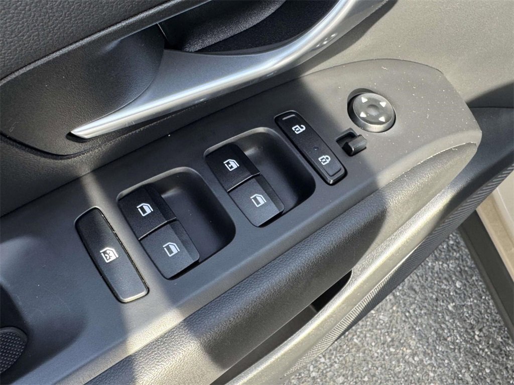 Used 2023 Hyundai Santa Cruz SE image 15