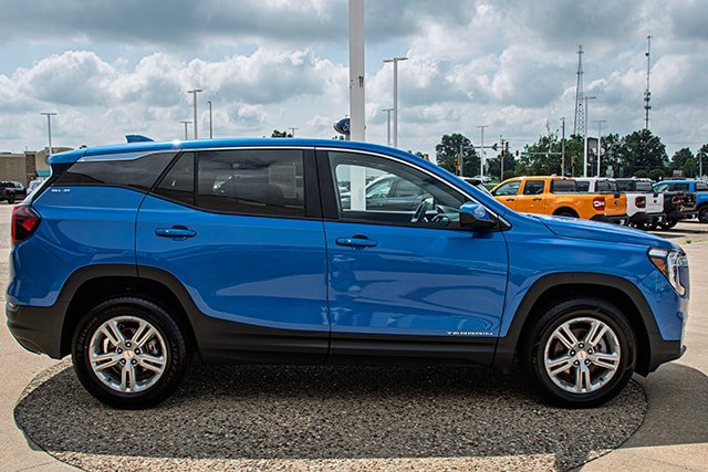 Used 2024 GMC Terrain SLE AWD/4WD image 6