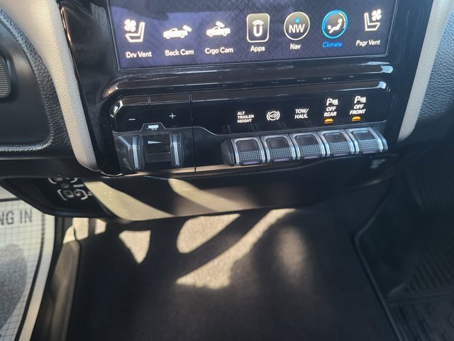 Used 2020 RAM 3500 Laramie image 13