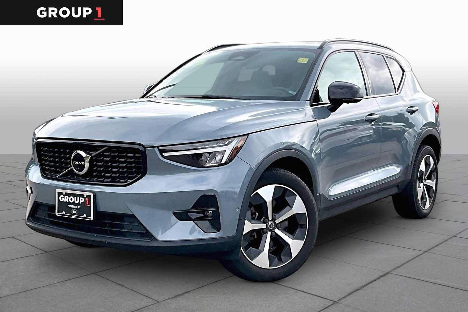 Used 2023 Volvo XC40 B5 Plus w/ Driver Assist Package