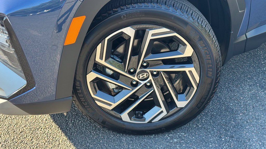 Certified 2026 Hyundai Tucson Limited AWD/4WD image 9