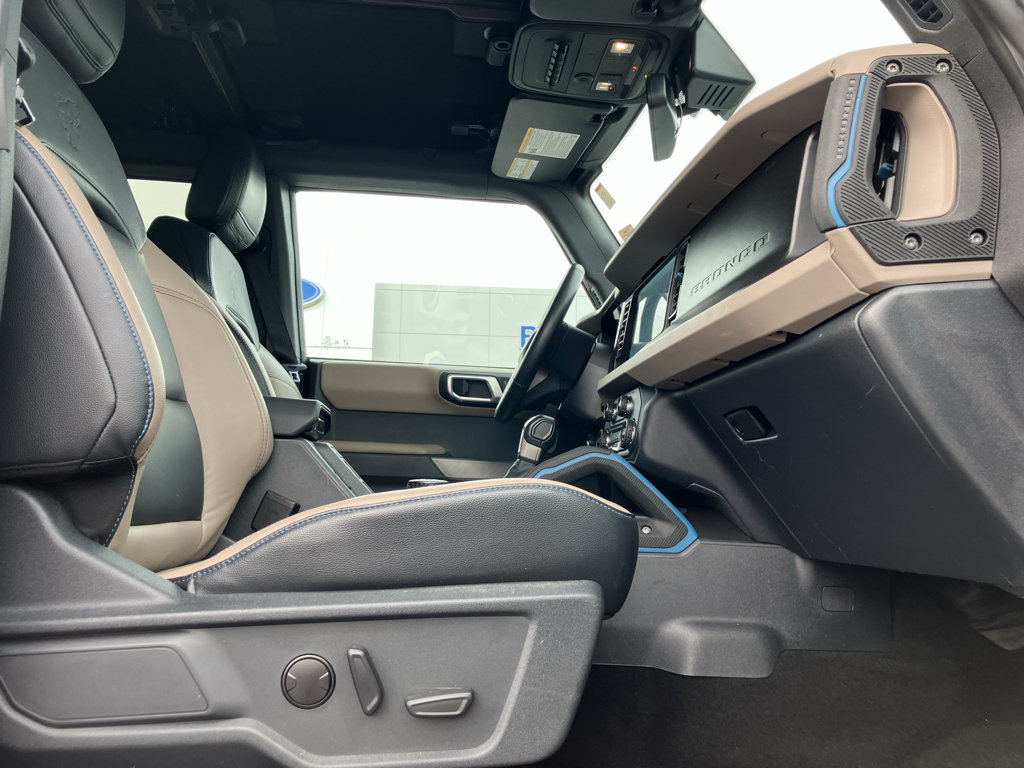 Used 2023 Ford Bronco Wildtrak AWD/4WD image 38