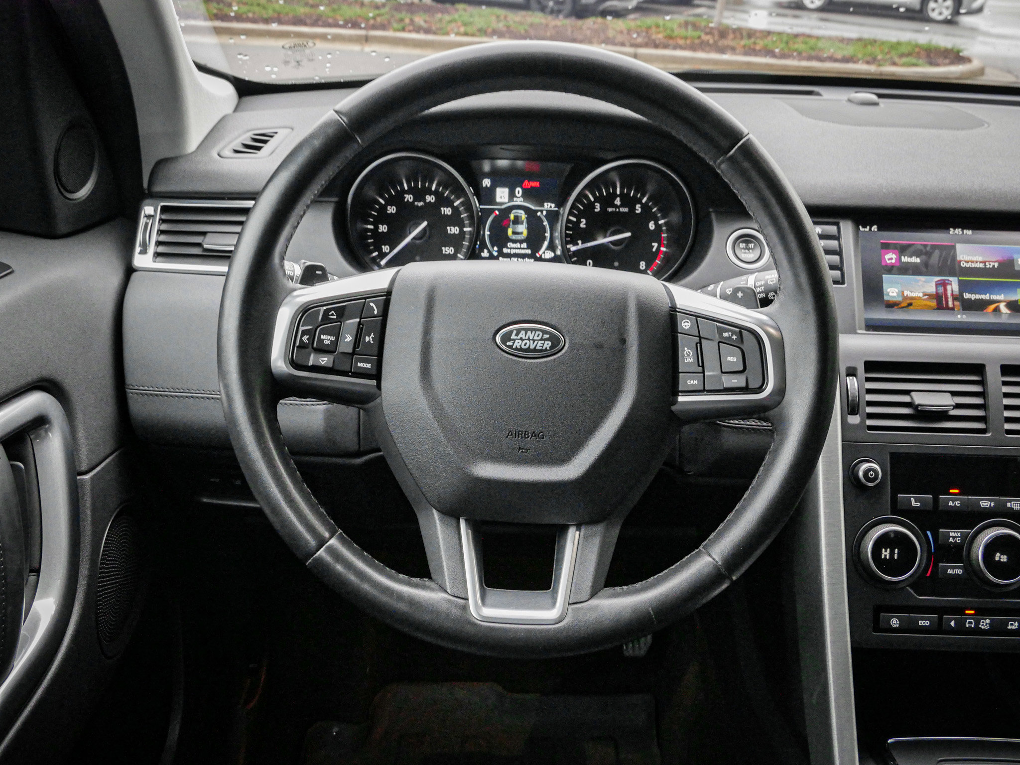 Used 2019 Land Rover Discovery Sport HSE image 18