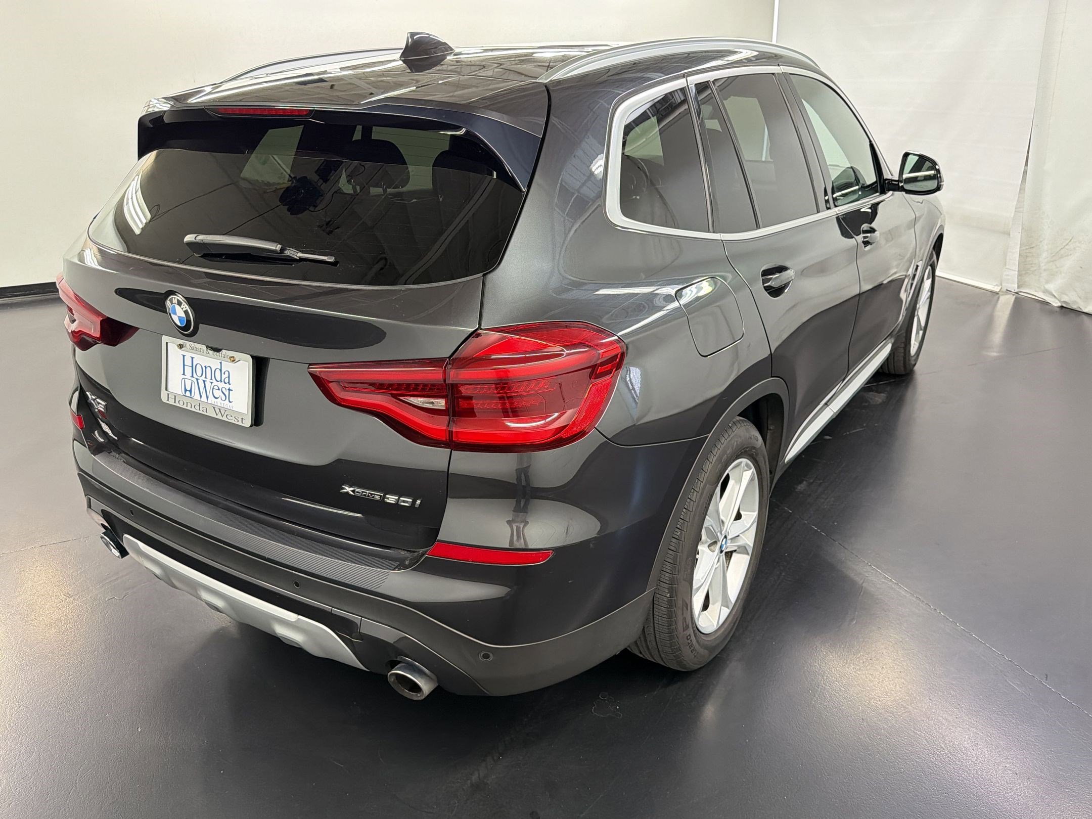 Used 2021 BMW X3 xDrive30i AWD/4WD image 9