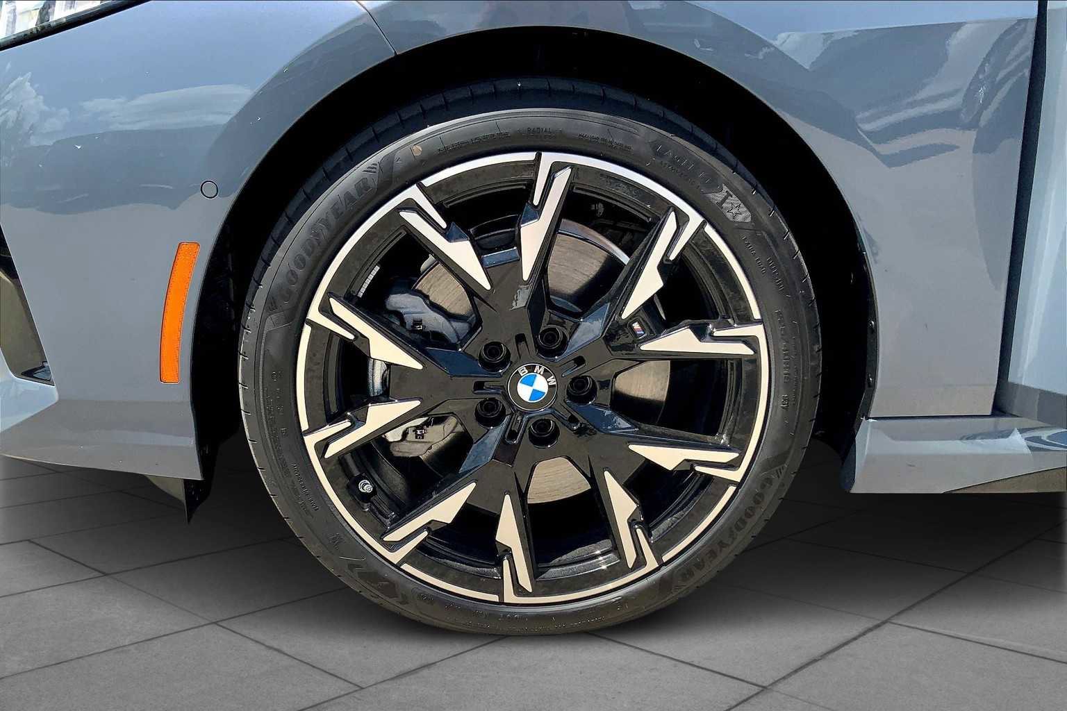 New 2025 BMW 228i xDrive AWD/4WD image 12