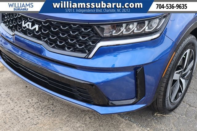 Used 2023 Kia Sorento S w/ Panoramic Sunroof Package image 10