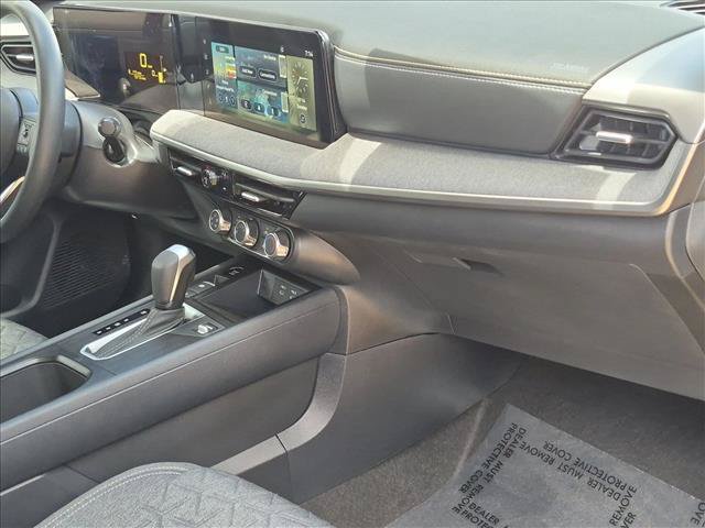 Used 2025 Nissan Kicks SV FWD image 21