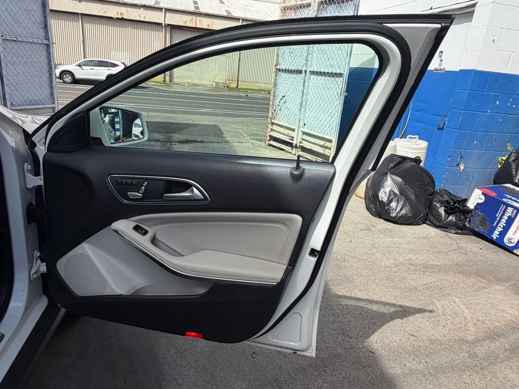 Used 2019 Mercedes-Benz GLA 250 image 11