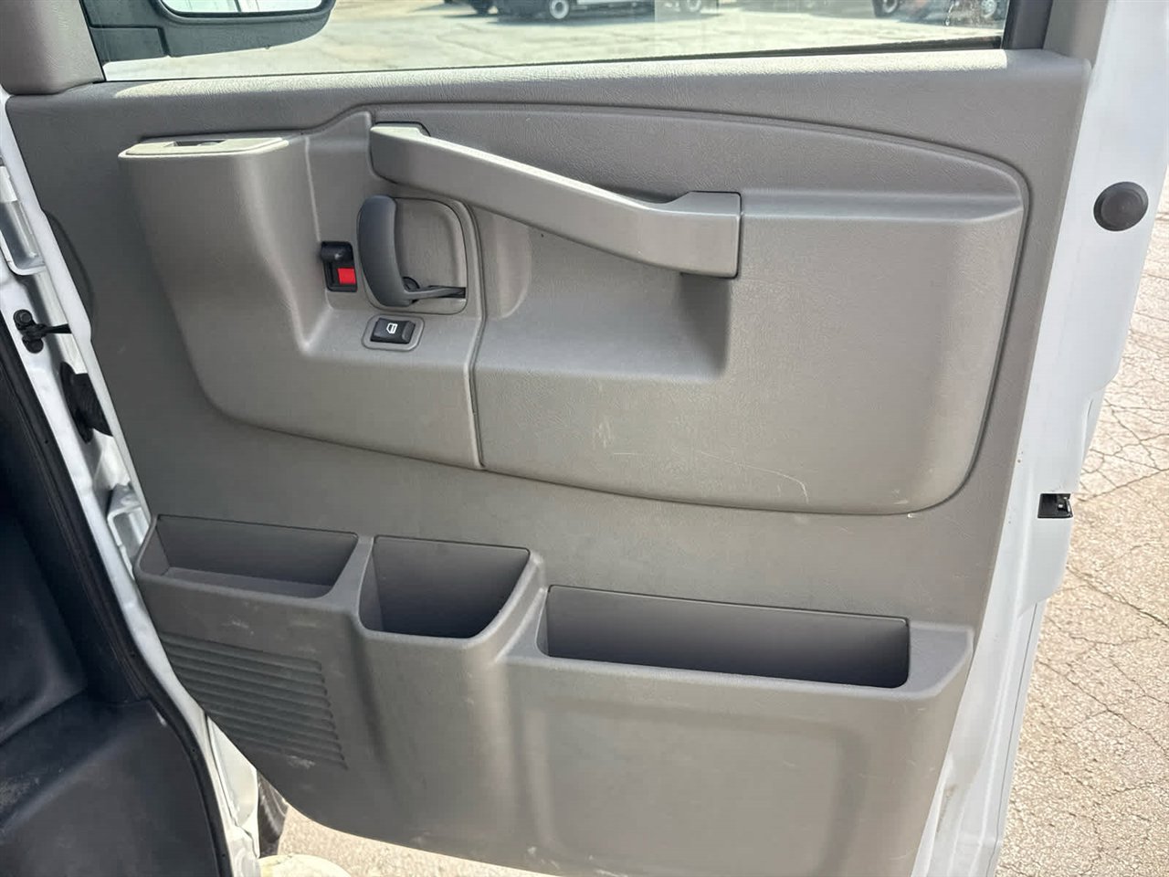 Used 2024 Chevrolet Express 2500 w/ Driver Convenience Package image 23