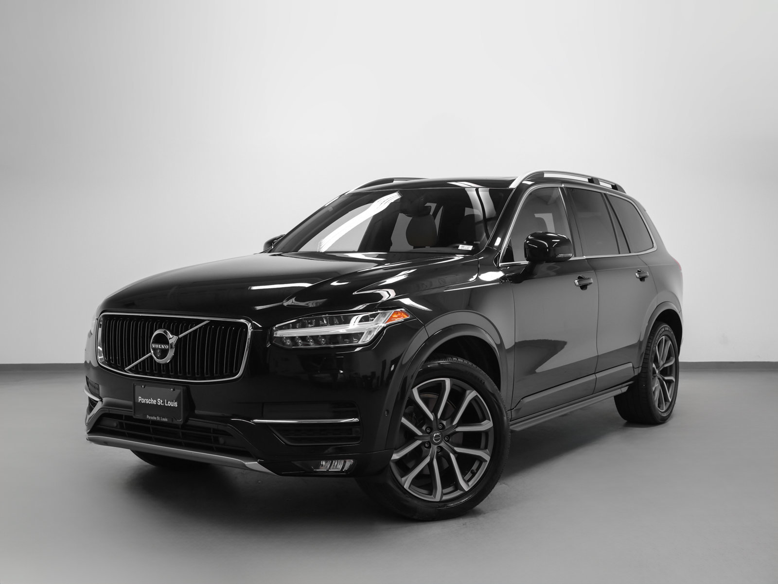 Used 2018 Volvo XC90 T6 Momentum w/ Convenience Package