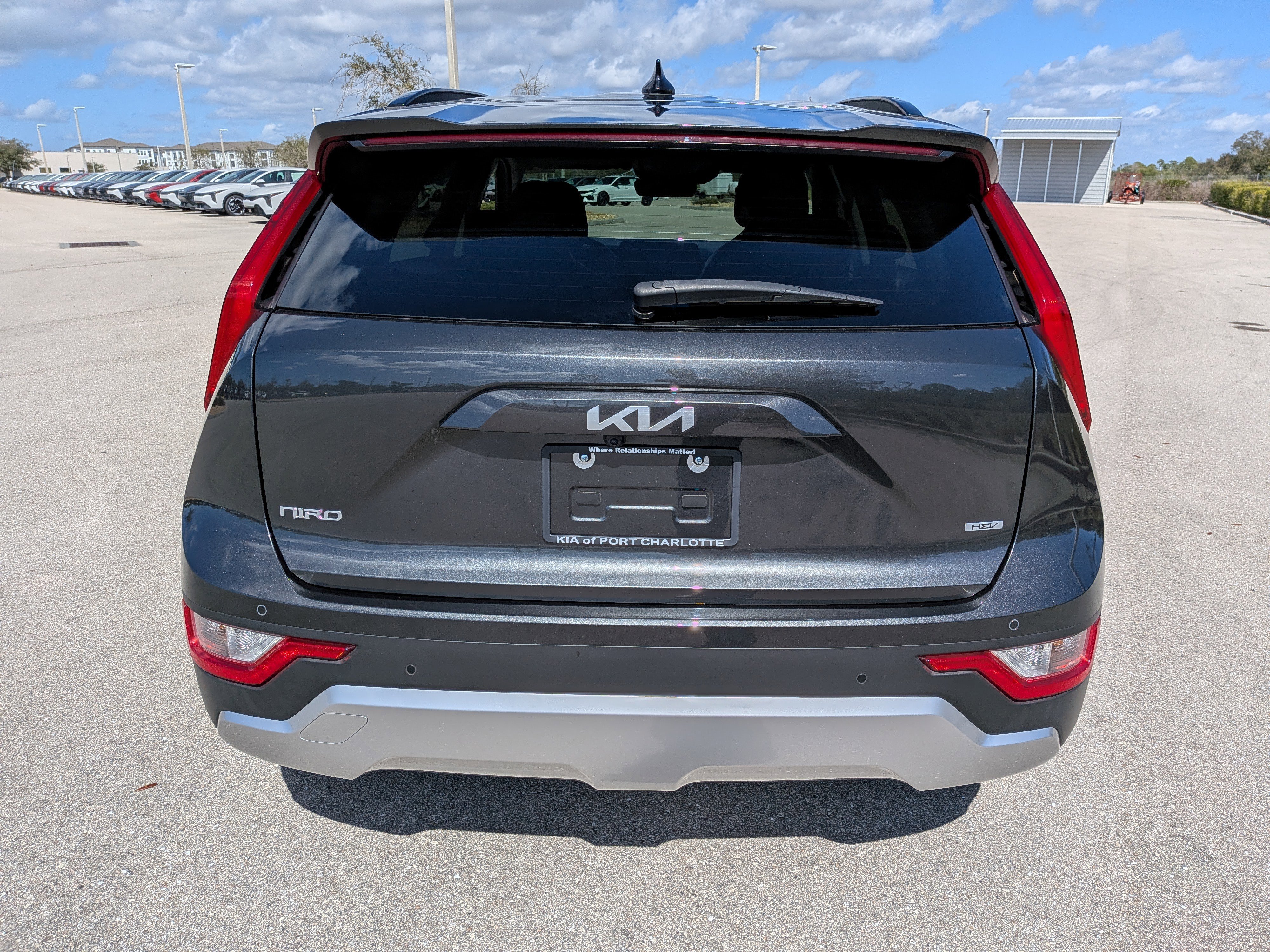 Used 2024 Kia Niro EX image 6