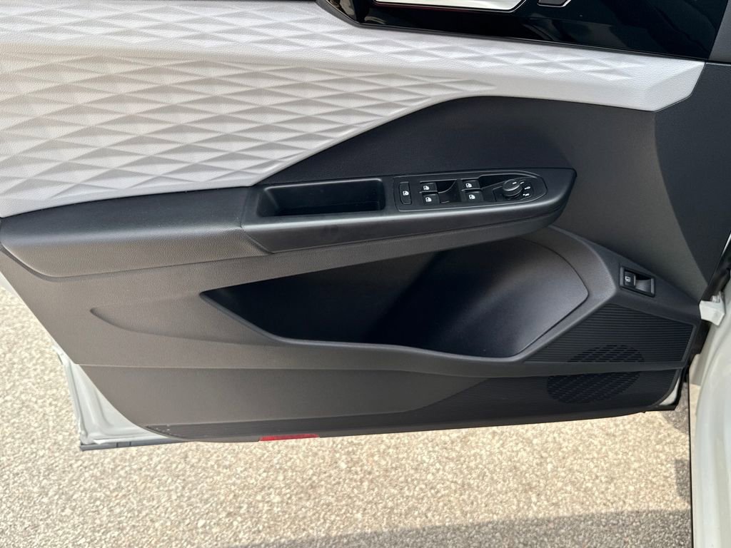 Used 2022 Volkswagen Taos S image 17