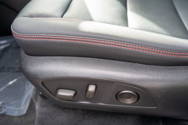 Used 2024 Chevrolet Traverse RS w/ LPO, Floor Liner Package image 21