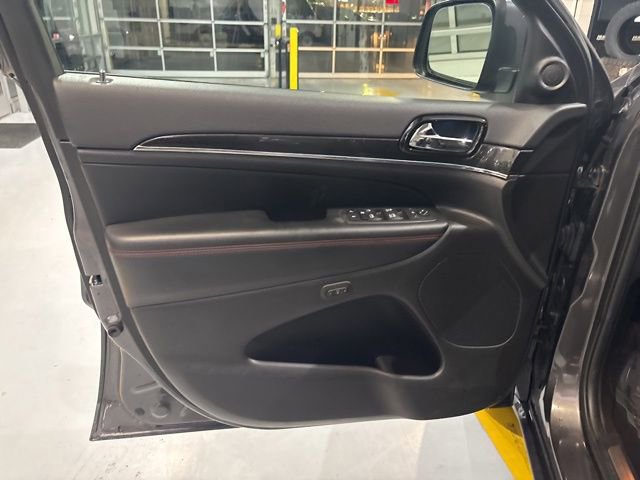 Used 2020 Jeep Grand Cherokee Trailhawk w/ Trailhawk Luxury Group image 11