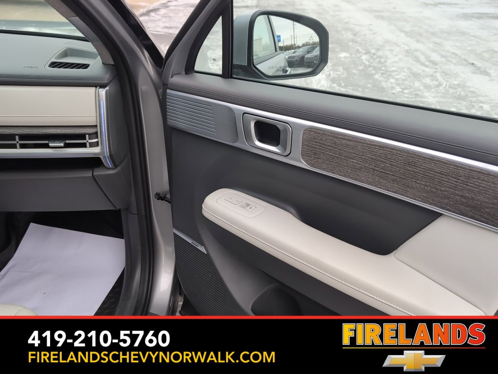 Used 2024 Hyundai Santa Fe Limited image 17