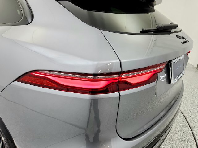Certified 2026 Jaguar F-PACE R-Dynamic S AWD/4WD image 19