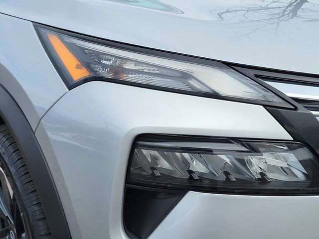 Used 2024 Nissan Rogue SV image 27