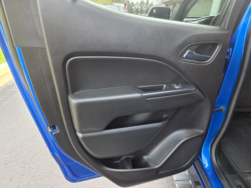 Used 2018 Chevrolet Colorado LT w/ LT Convenience Package image 18