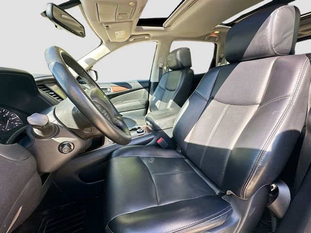 Used 2019 Nissan Pathfinder Platinum image 23