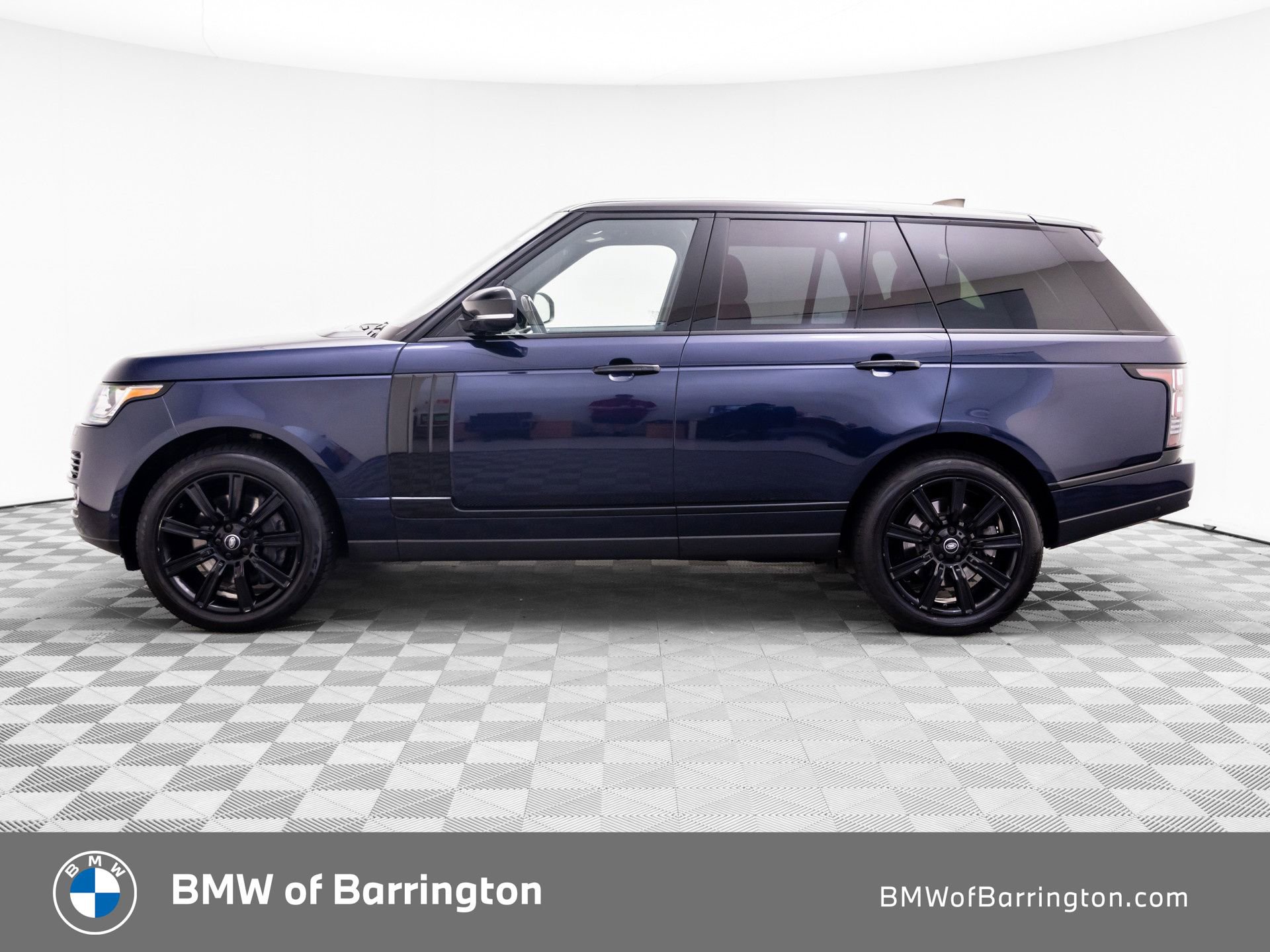 Used 2017 Land Rover Range Rover HSE AWD/4WD image 2