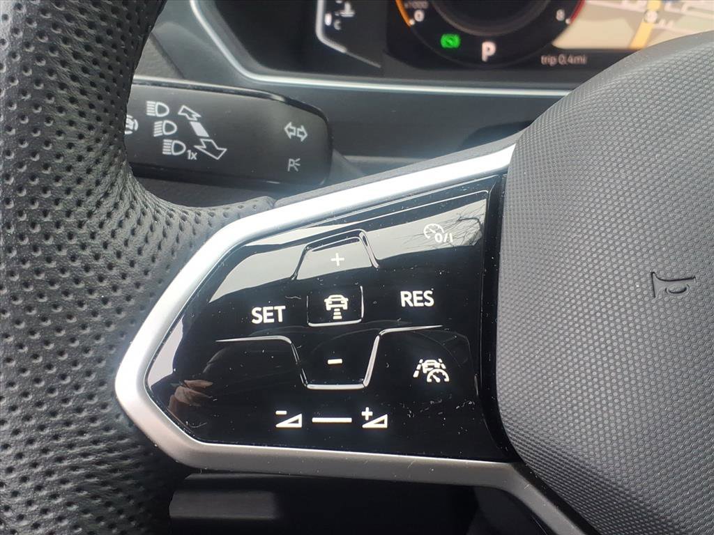 Certified 2022 Volkswagen Tiguan SEL R-Line image 22